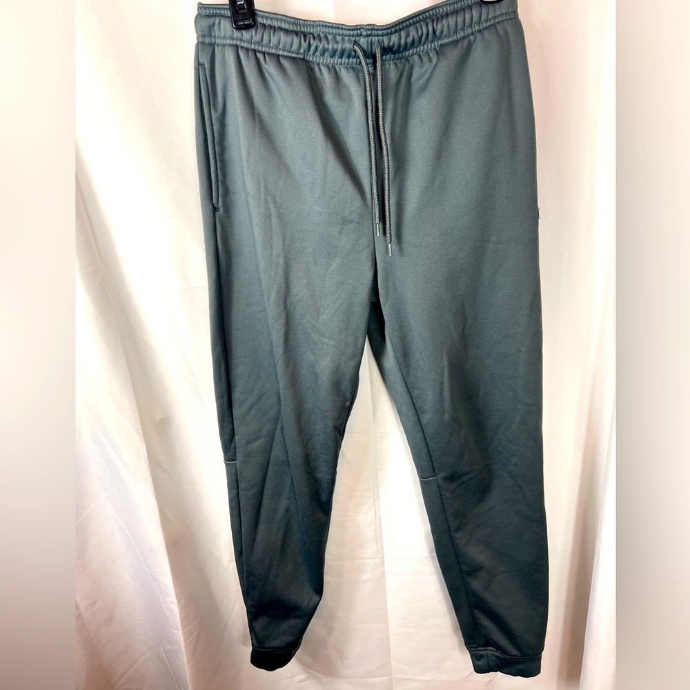 Champion sweatpants size M